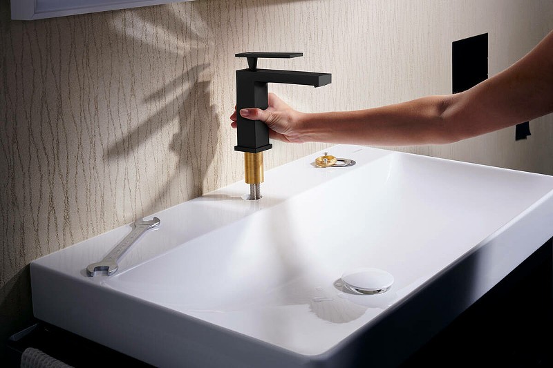 Смеситель для раковины Hansgrohe Tecturis E 73010670 черный матовый