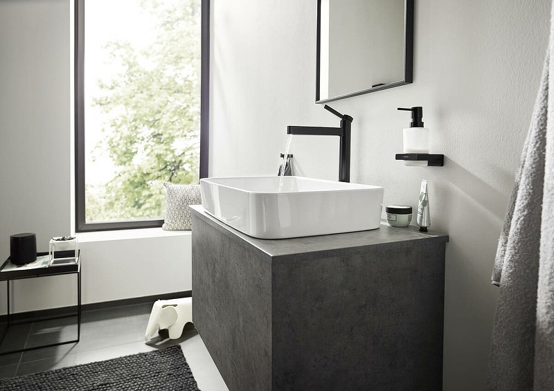Дозатор для жидкого мыла Hansgrohe AddStoris 41745140 Шлифованная бронза