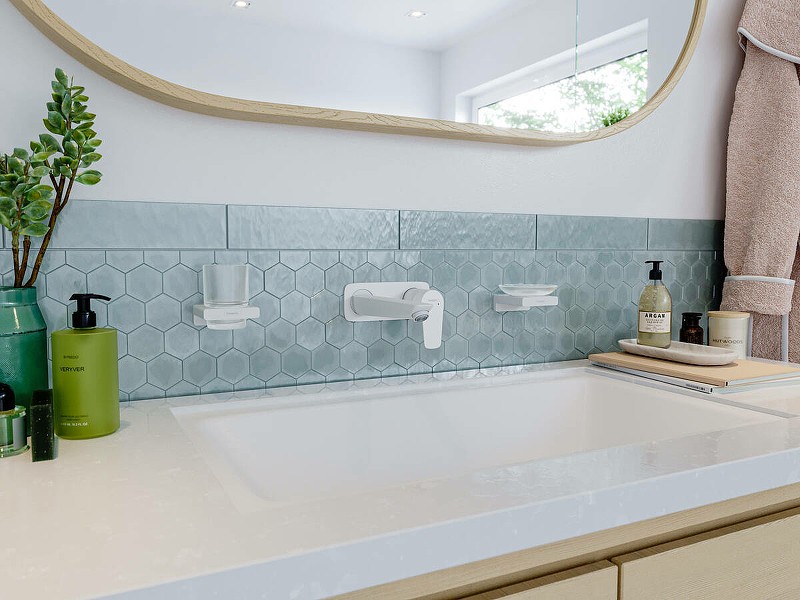 Стакан для зубных щеток Hansgrohe AddStoris 41749140 Шлифованная бронза