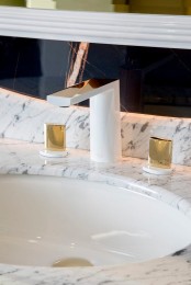 Смеситель для раковины Boheme Venturo 150-WG-TOUCH