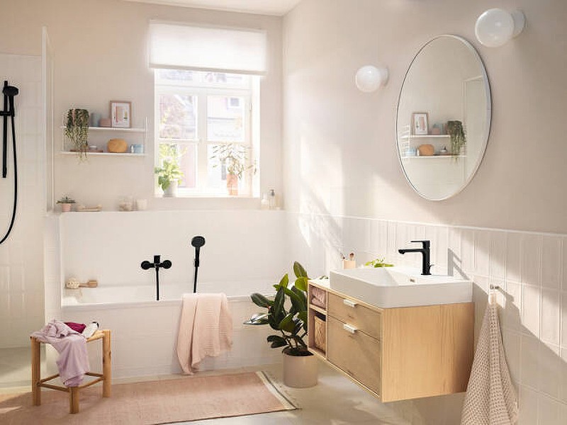 Смеситель для раковины Hansgrohe Rebris S 72517670 черный матовый