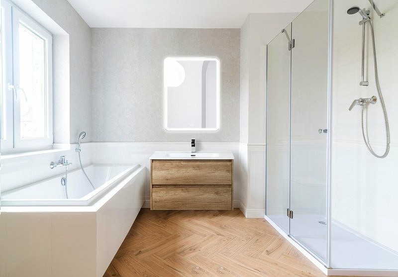 Зеркало BelBagno SPC-MAR-600-800-LED-TCH-PHONE с подсветкой