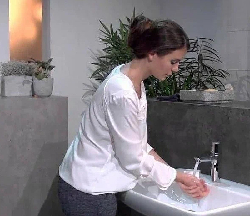 Смеситель для раковины Hansgrohe Talis Select E 71751000