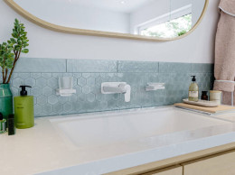 Смеситель для раковины Hansgrohe Talis E 71734700 белый матовый