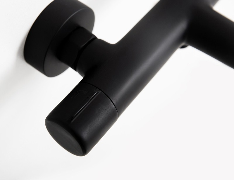 Смеситель для ванны BelBagno Uno UNO-VASM-NERO