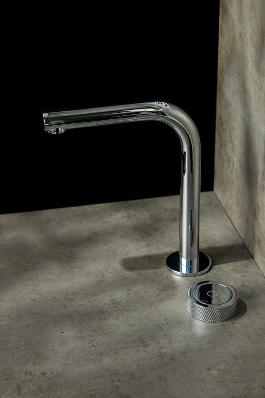 Смеситель для раковины Boheme Tech 158-CR