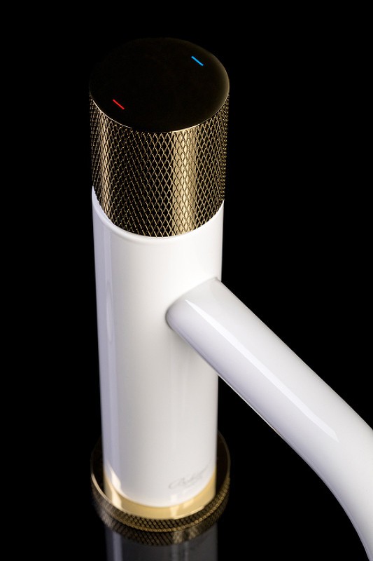 Смеситель для раковины Boheme Stick 121-WG.2