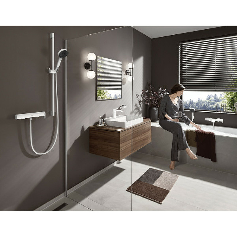 Смеситель для раковины Hansgrohe Vivenis 75012700 белый матовый